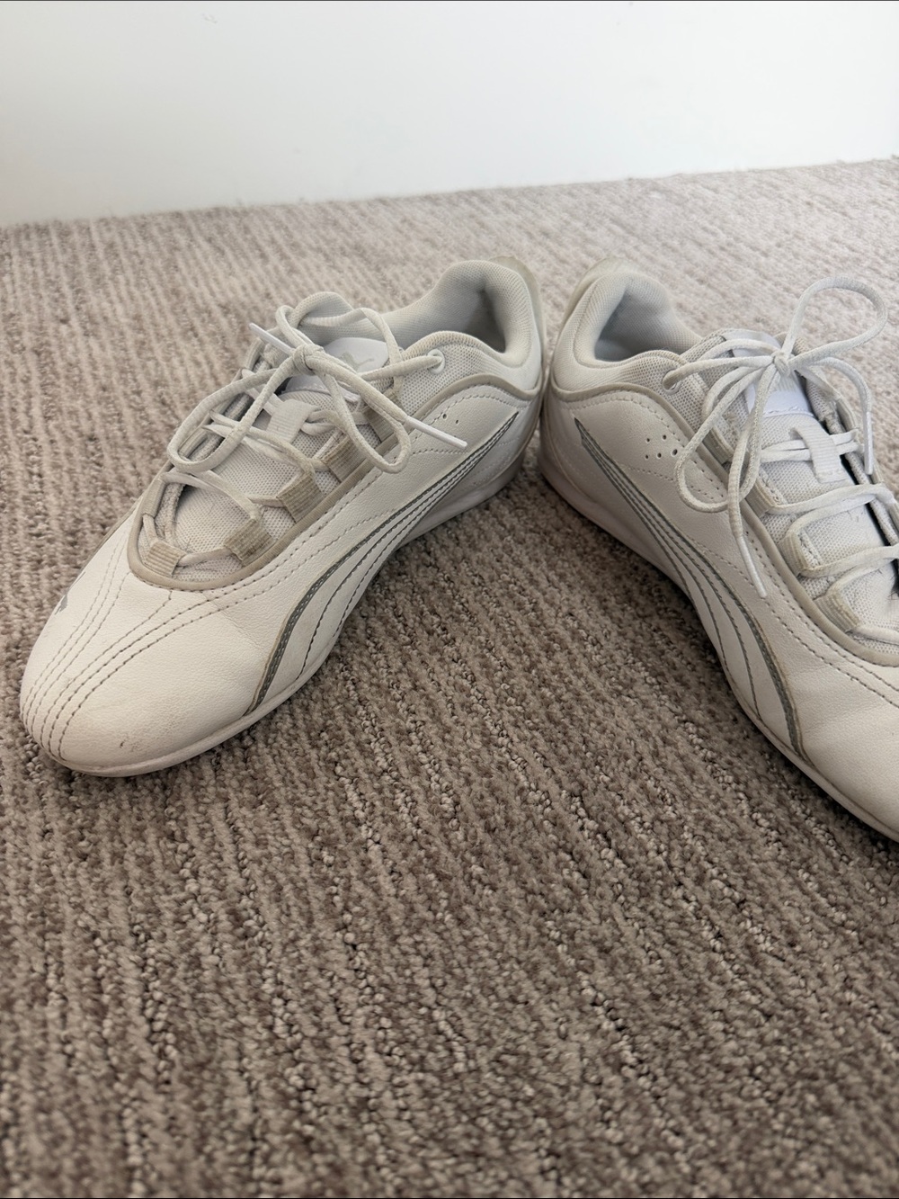Puma catch Soleil White Low-Profile Lace-Up Sneakers size 7.5 - Picture 4 of 6